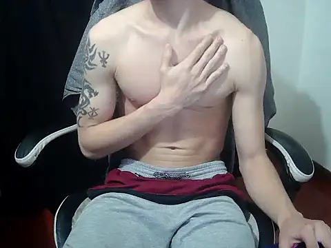 crixus11111 online show from 03.18.26