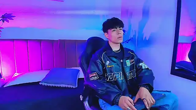 Andreew Style online show from 04.28.26