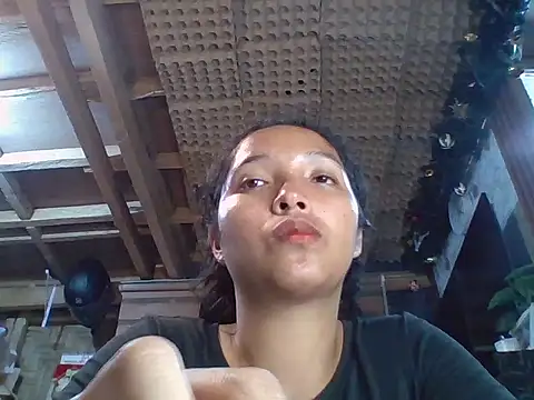 Snapshot of spicyren chatting on 06.18.26 spicyren online show from 06.18.26