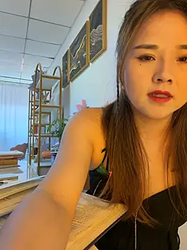 Xiaoxiao-y online show from 05.28.26