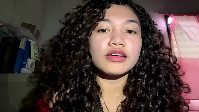 Snapshot of CarinaAhaus chatting on 03.17.26 CarinaAhaus online show from 03.17.26