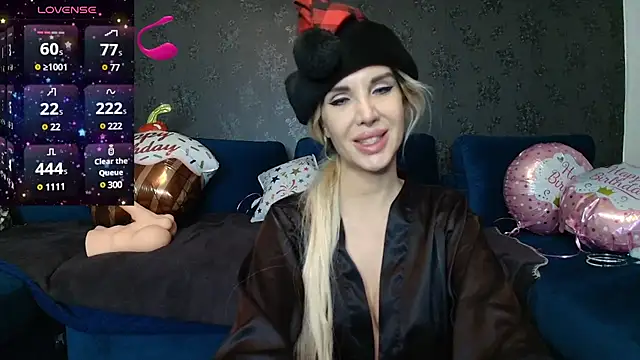 Snapshot of SexyQueenNina chatting on 12.25.24 SexyQueenNina online show from 12.25.24