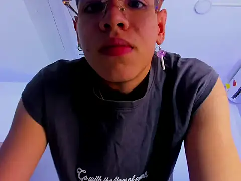 Bennet-Grayy online show from 05.03.26