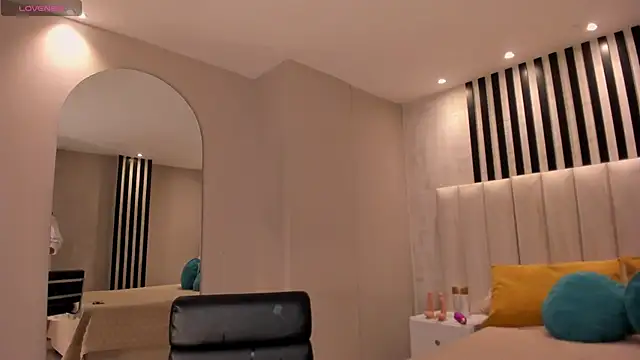 RebeccaWest online show from 03.19.26