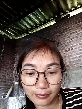 emmasexy2k online show from 04.22.26