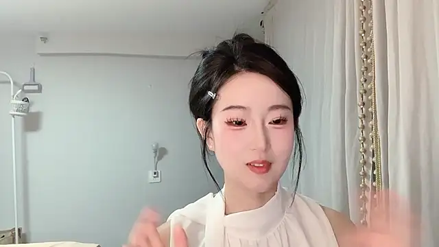 1X-yiyi online show from 05.06.26