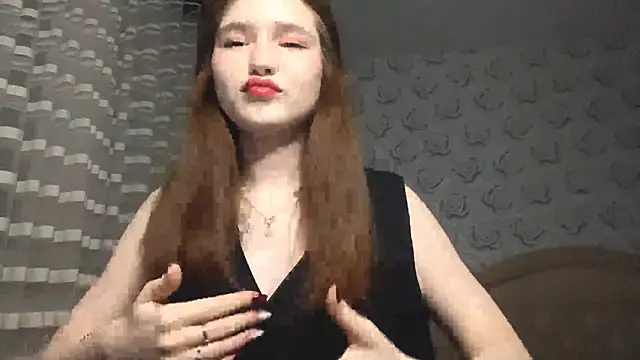 Snapshot of Karenredflag chatting on 03.15.26 Karenredflag online show from 03.15.26