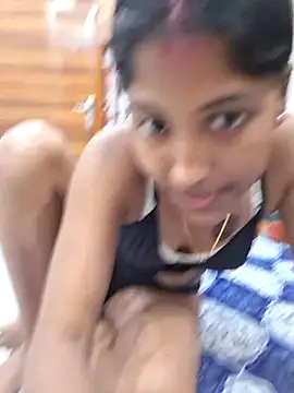 Pari lovers online show from 04.17.26