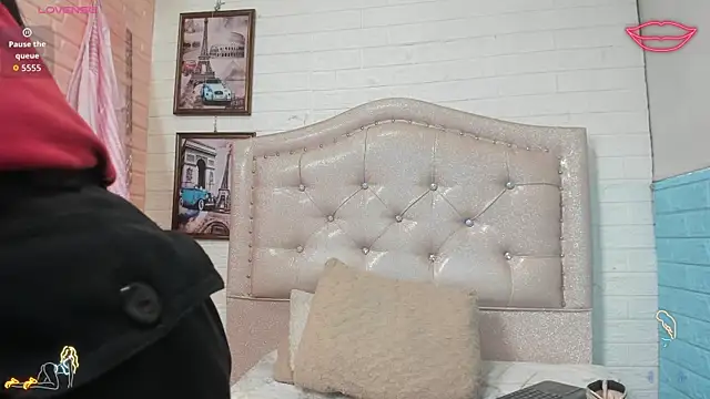LITTLE-NESSA online show from 05.07.26