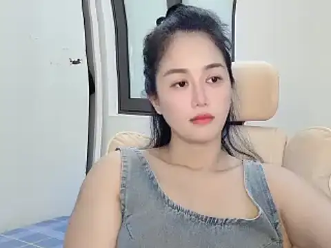 AmyLinee 1 online show from 06.30.26