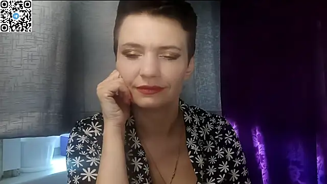 Snapshot of HotMamaQueen234 chatting on 05.23.26 HotMamaQueen234 online show from 05.23.26