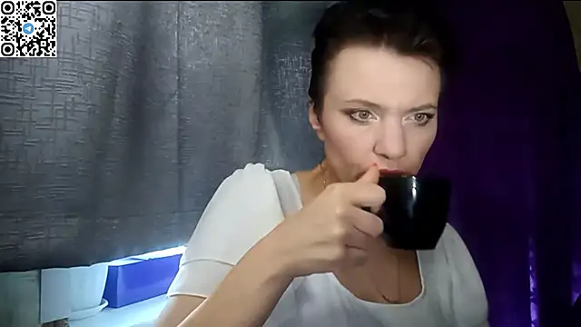 Snapshot of HotMamaQueen234 chatting on 06.02.26 HotMamaQueen234 online show from 06.02.26