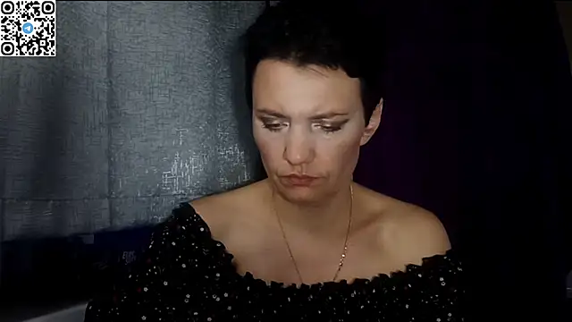 Snapshot of HotMamaQueen234 chatting on 06.08.26 HotMamaQueen234 online show from 06.08.26