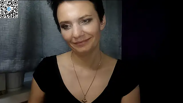 Snapshot of HotMamaQueen234 chatting on 06.13.26 HotMamaQueen234 online show from 06.13.26