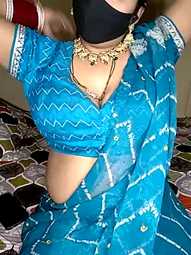 Snapshot of Miss_roohi chatting on 05.15.26 Miss roohi online show from 05.15.26