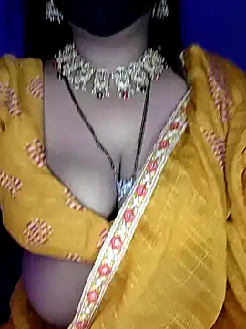 Snapshot of Miss_roohi chatting on 05.22.26 Miss roohi online show from 05.22.26