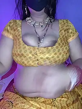Snapshot of Miss_roohi chatting on 06.04.26 Miss roohi online show from 06.04.26