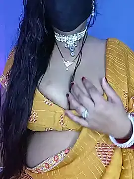 Snapshot of Miss_roohi chatting on 06.28.26 Miss roohi online show from 06.28.26