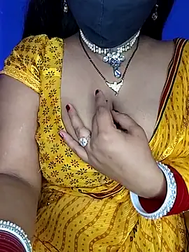 Snapshot of Miss_roohi chatting on 07.18.26 Miss roohi online show from 07.18.26