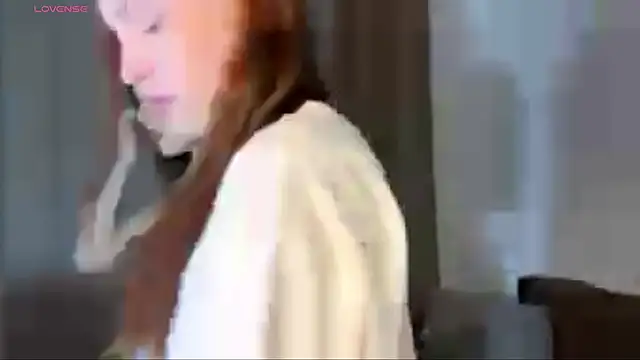 Snapshot of SparkSkarlet chatting on 04.14.26 SparkSkarlet online show from 04.14.26