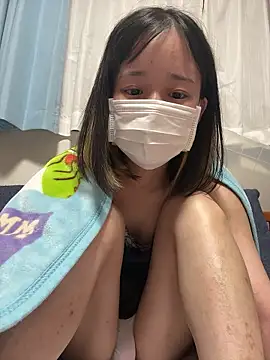 Snapshot of Mika-chan chatting on 04.15.26 Mika-chan online show from 04.15.26