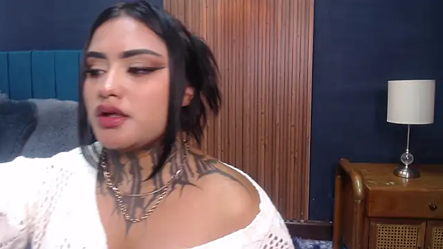 Snapshot of laira_beamont chatting on 03.17.26 laira beamont online show from 03.17.26