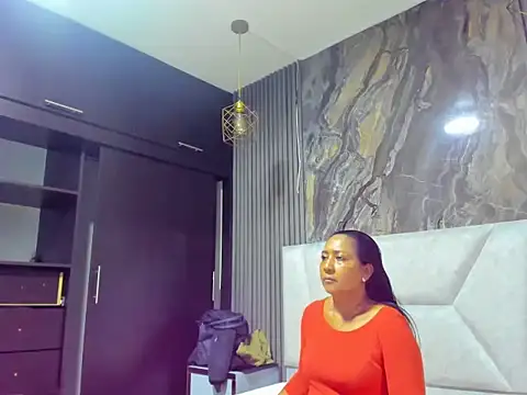 Snapshot of ZafiroHL chatting on 03.25.26 ZafiroHL online show from 03.25.26