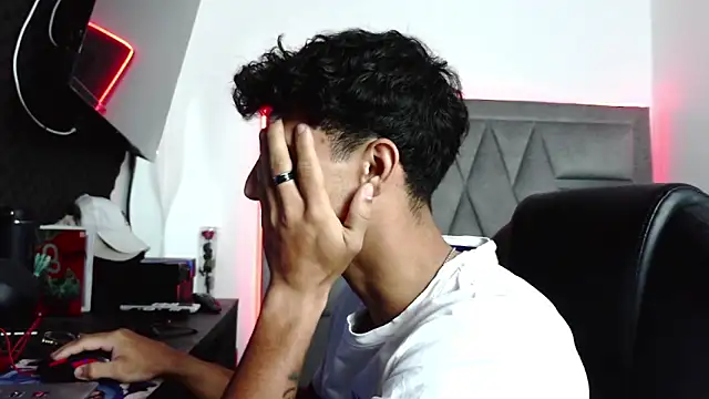 MaxiimoRomano  online show from 05.21.26