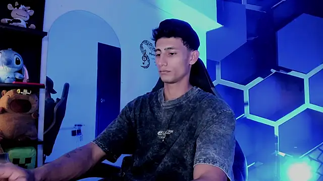 MaxiimoRomano  online show from 07.24.26