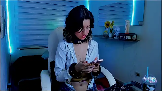 Clawdeen Hot online show from 03.20.26