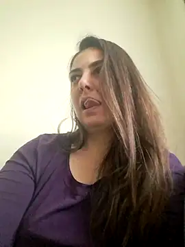 Snapshot of Arya_Malone chatting on 04.29.26 Arya Malone online show from 04.29.26