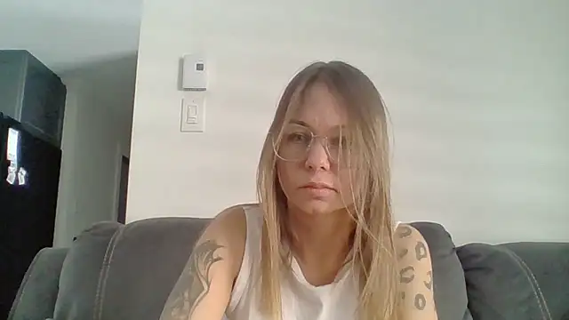 Couple qc online show from 03.21.26