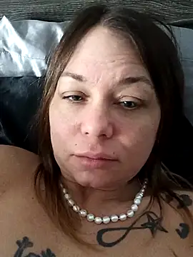 Couple qc online show from 03.28.26