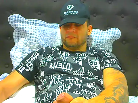 Snapshot of altenori chatting on 05.28.26 altenori online show from 05.28.26