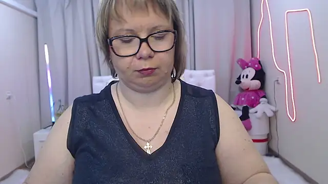 Snapshot of BonnnyBoobsy chatting on 05.18.26 BonnnyBoobsy online show from 05.18.26