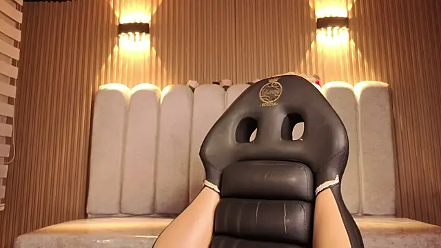 Melannyy V online show from 03.25.26