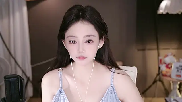 Anne-w online show from 05.28.26