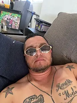 HOTB0Y18 online show from 05.28.26