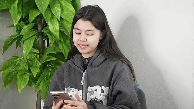 VaniaLeiss online show from 03.24.26