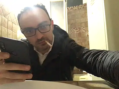 Snapshot of saber910 chatting on 04.05.26 saber910 online show from 04.05.26