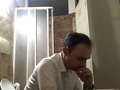 Snapshot of saber910 chatting on 04.12.26 saber910 online show from 04.12.26