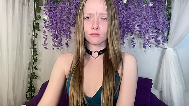 ElfGirlAna online show from 06.04.26