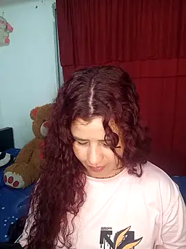 Snapshot of Eimye28Cute chatting on 03.26.26 Eimye28Cute online show from 03.26.26