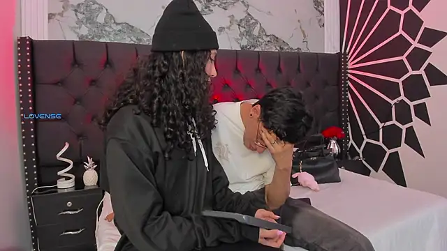 Snapshot of ArthurAndAllice chatting on 03.21.26 ArthurAndAllice online show from 03.21.26