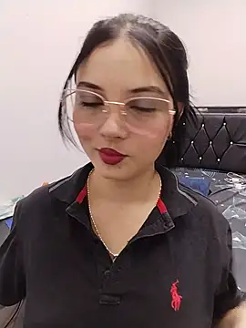 Snapshot of veleria_allurin chatting on 07.10.26 veleria allurin online show from 07.10.26