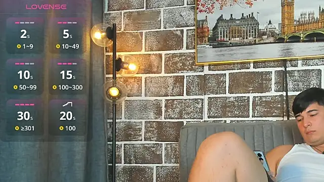 Snapshot of Valentino_Luxx chatting on 05.15.26 Valentino Luxx online show from 05.15.26