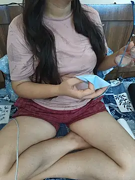 Snapshot of neelam_rawat chatting on 07.08.26 neelam rawat online show from 07.08.26