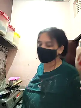 REENA-STRIP online show from 05.06.26