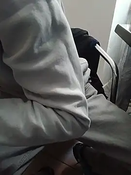 Snapshot of Skinboy06 chatting on 03.31.26 Skinboy06 online show from 03.31.26