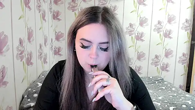 Snapshot of Agathameoww chatting on 04.14.26 Agathameoww online show from 04.14.26